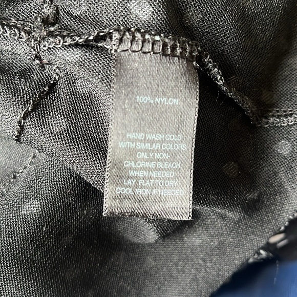 WHBM Polka Dot Top - Picture 6 of 6